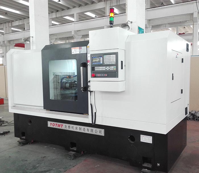 電動(dòng)三輪車後橋數(shu)控專用機床側(ce)面圖2