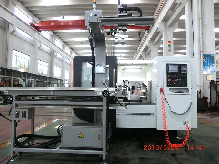 DW200對向(xiàng)曲線高速銑床(chuang)正面圖