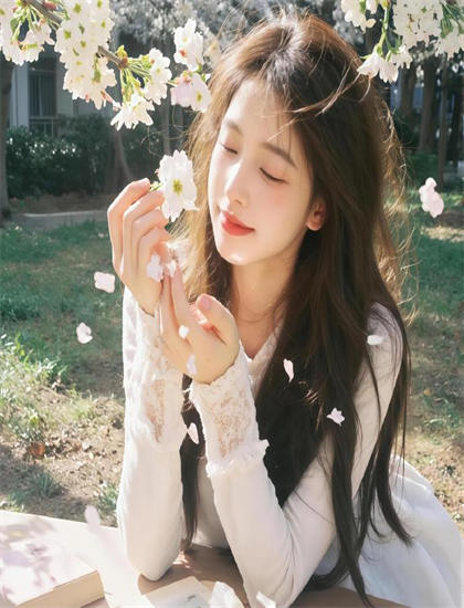 【深度分析】《大江沉重》的表演艺术与角色塑造 从艺术角度分析的专业分析